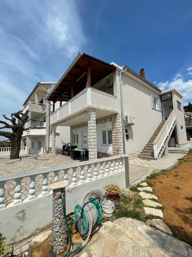 House Stojakovic Банёл Экстерьер фото