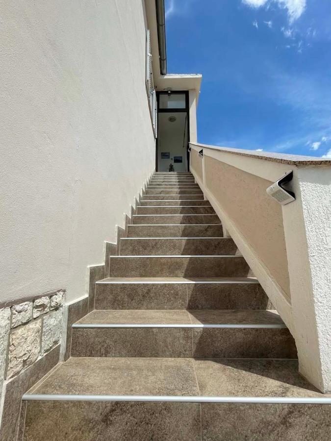 House Stojakovic Банёл Экстерьер фото